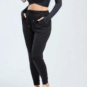 SIGNATURE BOOTY JOGGER - NEW